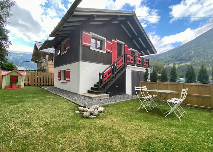 Charming Chalet With Garden In Les Houches
