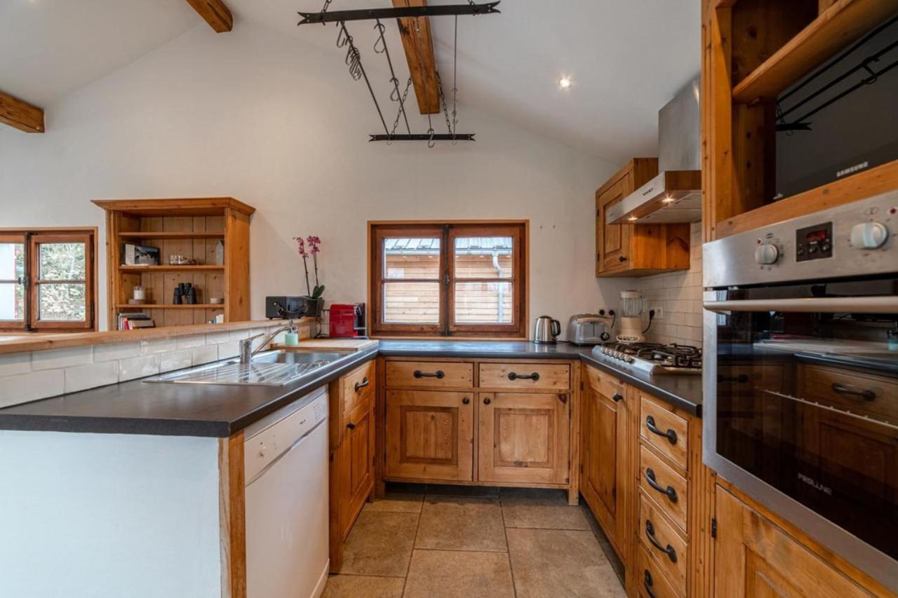 Chalet Charming With Garden In Les Houches