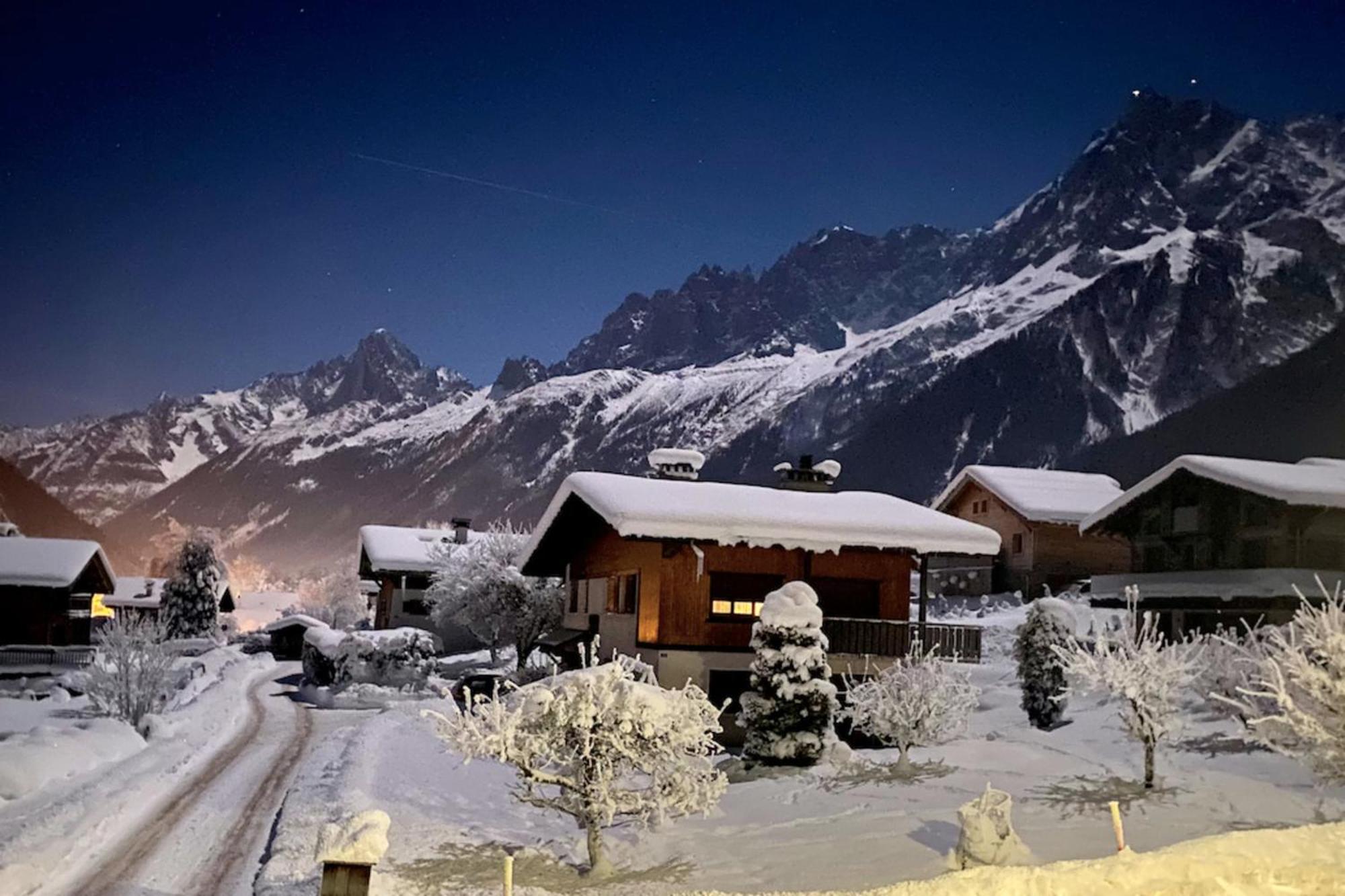 Charming With Garden In Chalet *